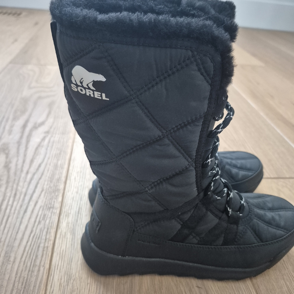 Sorel Black Quilted Winter Boots